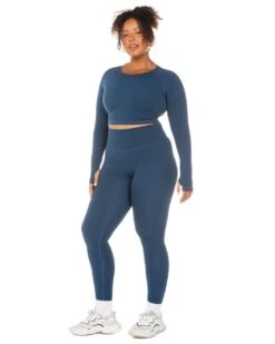 Elite Eleven Aura Crop Long Sleeve - Navy -Elite Eleven ELITEWINTERCOLLECTIONDAY121935