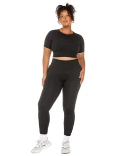 Elite Eleven Aura Crop Tee - Black 15 Elite Eleven Aura Crop Tee - Black -Elite Eleven ELITEWINTERCOLLECTIONDAY122702